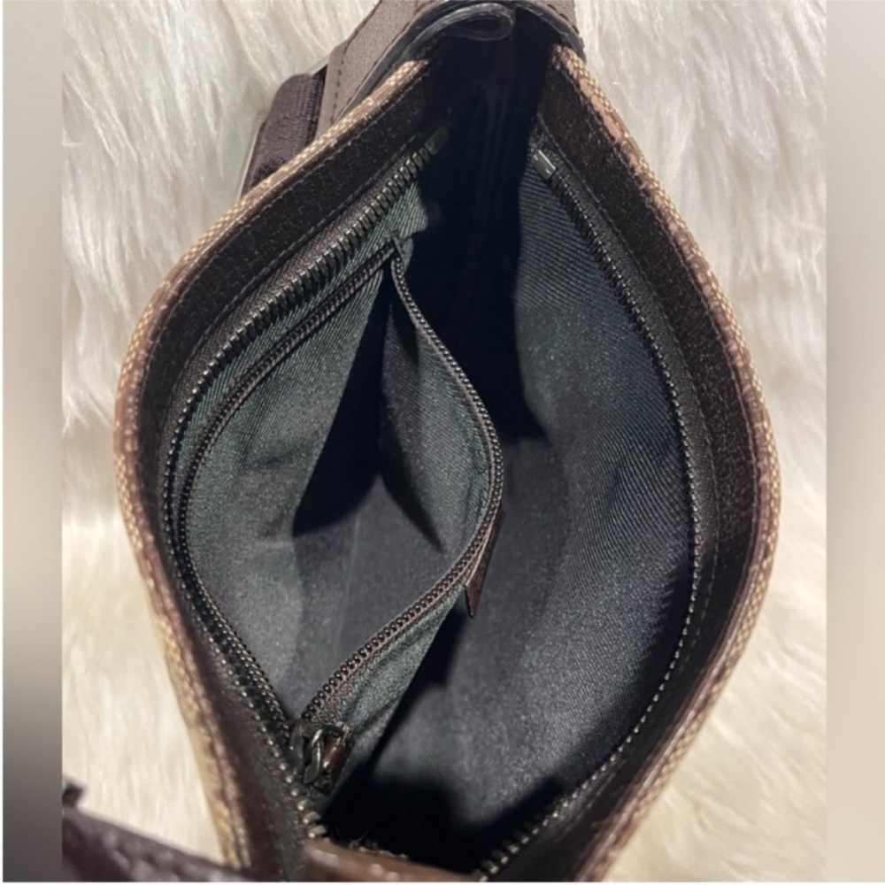 EXCELLENT CONDITION! Authentic Gucci Messenger Signature Crossbody Shoulder Bag - Picture 12 of 16